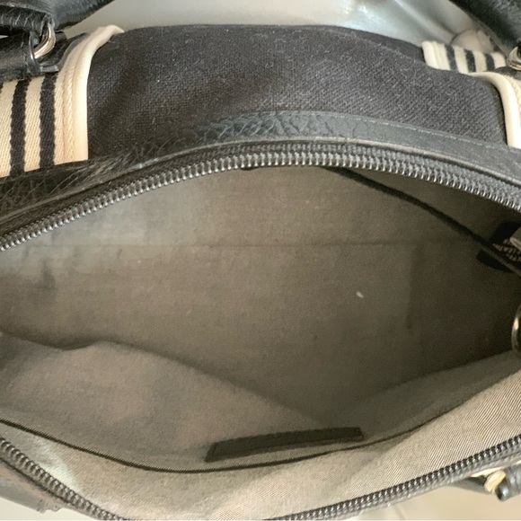 Lacoste Purse - Picture 2 of 9